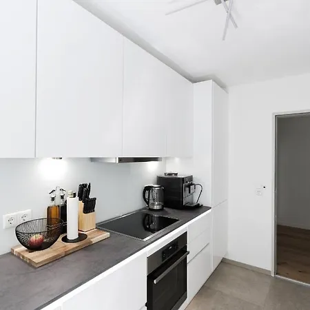 Apartment Grosse Gemutliche Mit Waldblick Cologne