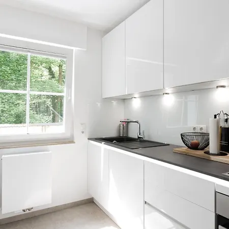 Grosse Gemutliche Mit Waldblick * Köln